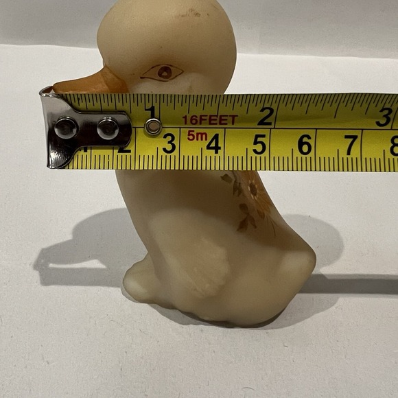 VTG Fenton Satin Custard Glass Duckling Hand Painted by Gloria Mulneix Rare - Picture 7 of 8